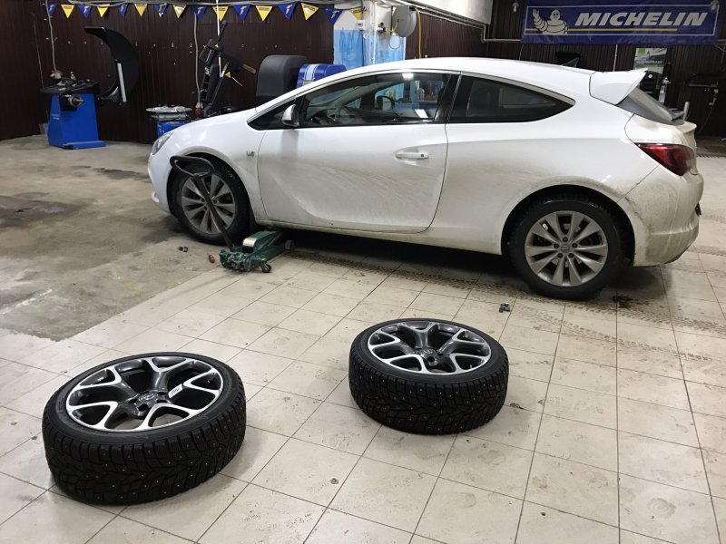 Opel Astra j GTC на 18 дисках -r19 -r20 -r21