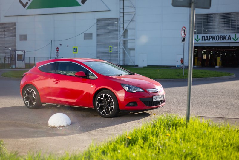Opel Astra j GTC диски