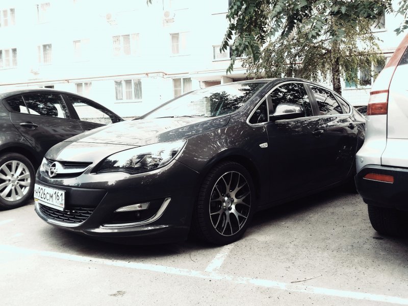 Диски Opel Astra j r17 черные