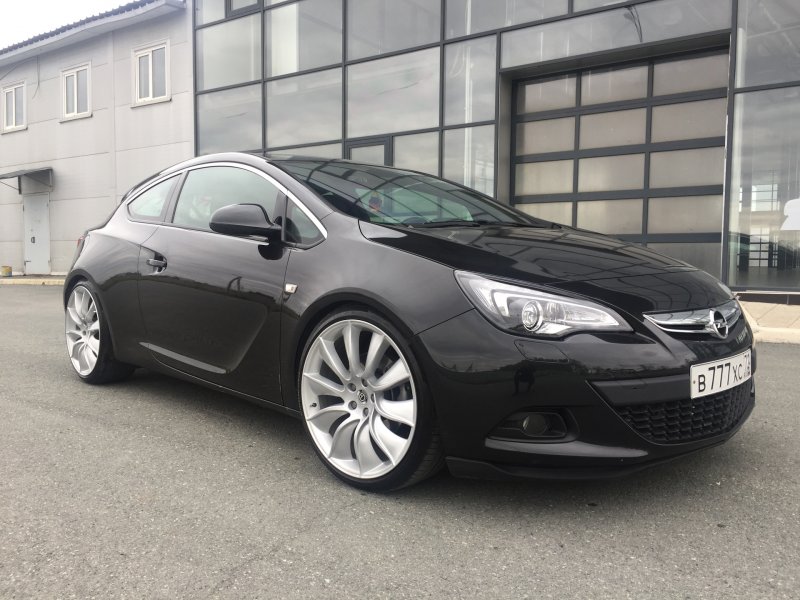 Opel Astra j r19