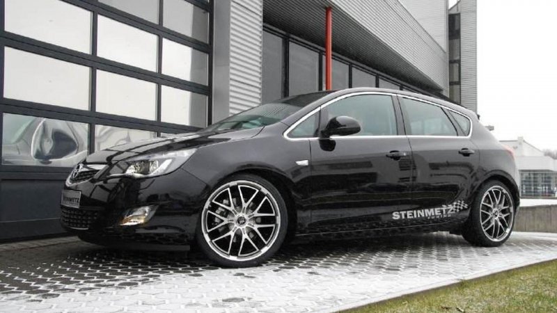 Opel Astra j на 19 дисках
