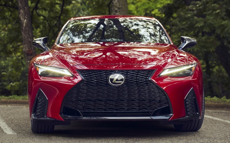 Lexus is 350 f Sport 2021