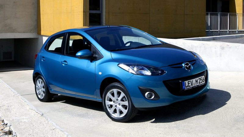 Mazda 2+2