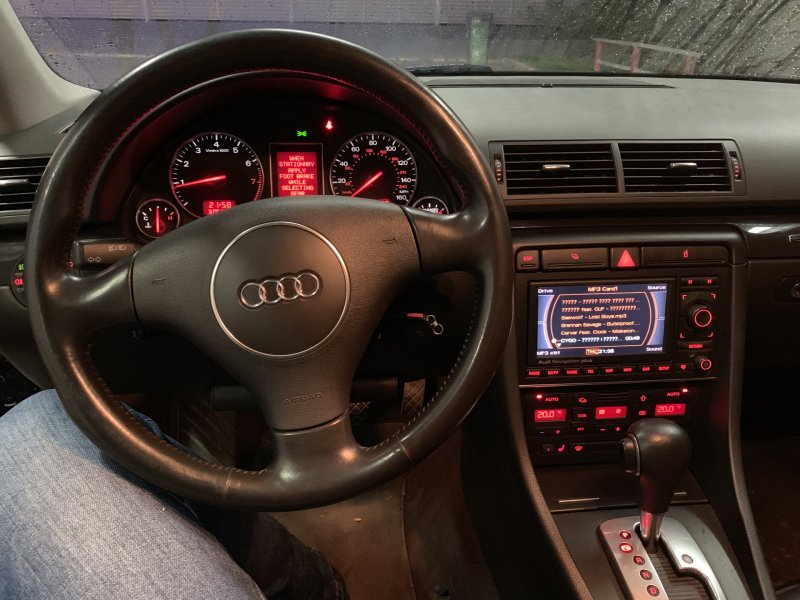 Audi a4 2004 1.8 турбо Salon