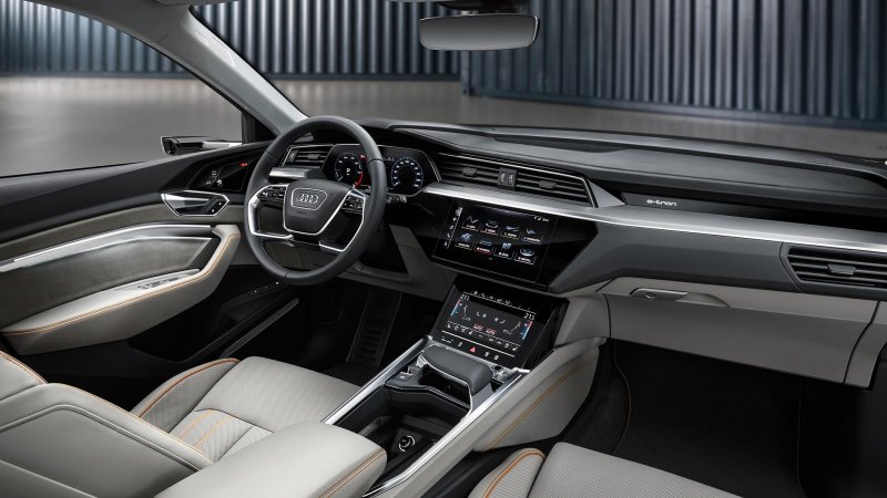 Audi e-tron 2020 салон
