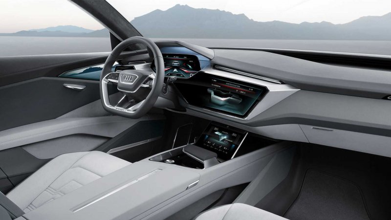 Audi e-tron 2020 салон