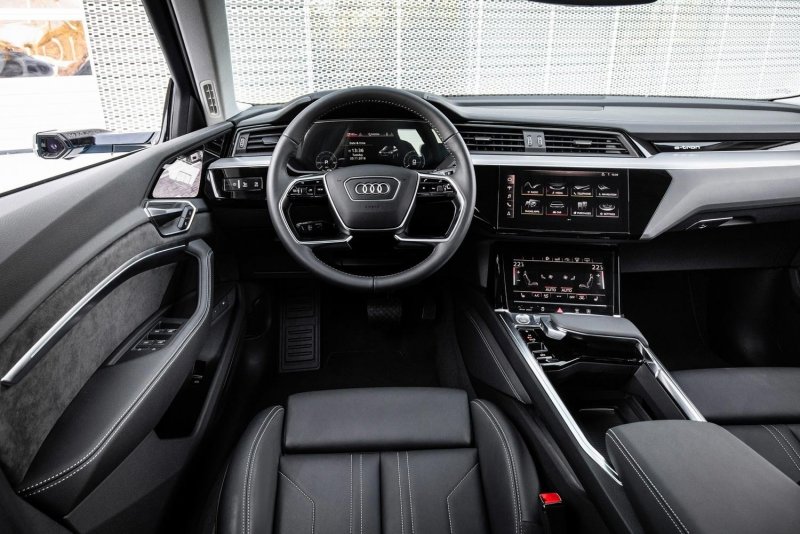 Audi e tron 2019 салон