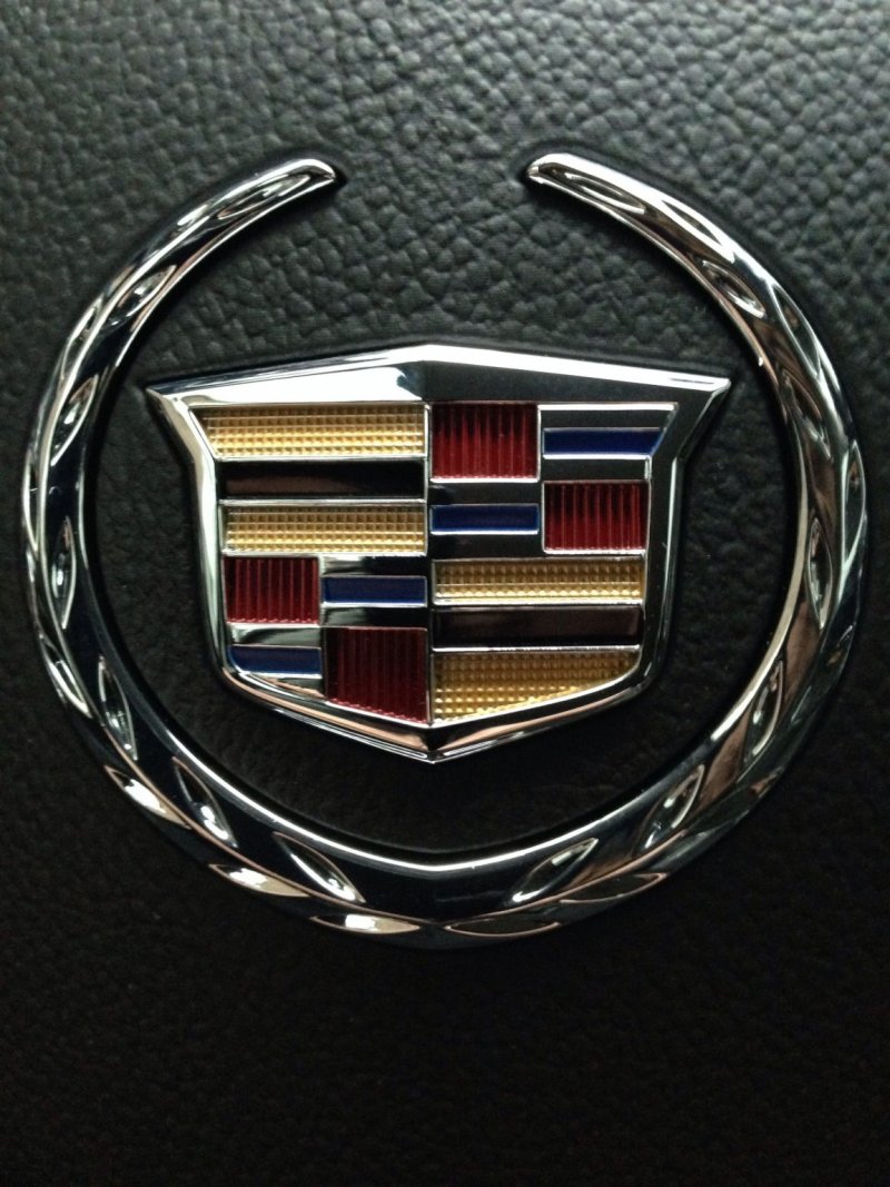 Cadillac Escalade значок