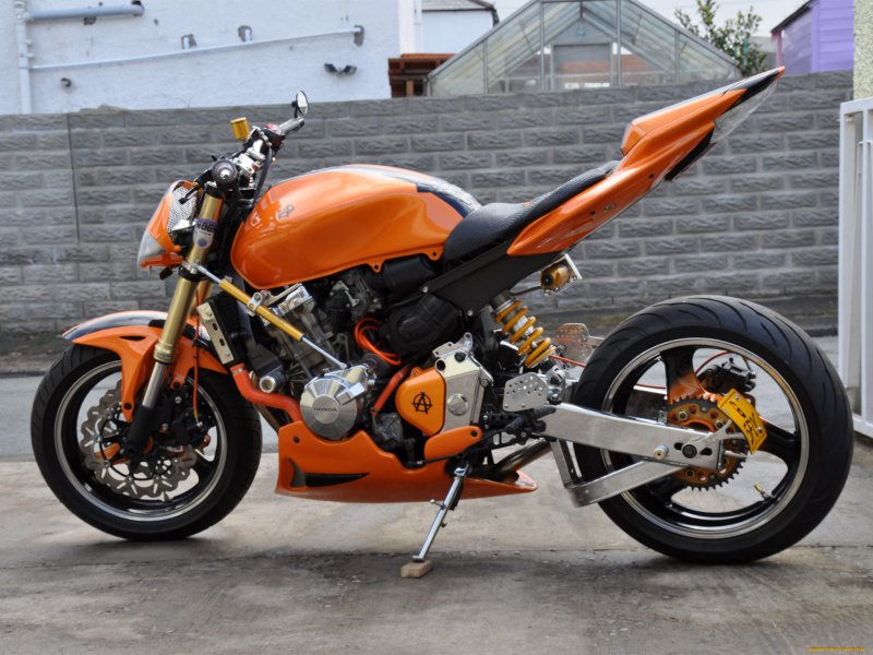 Honda Hornet 600 Street Fighter