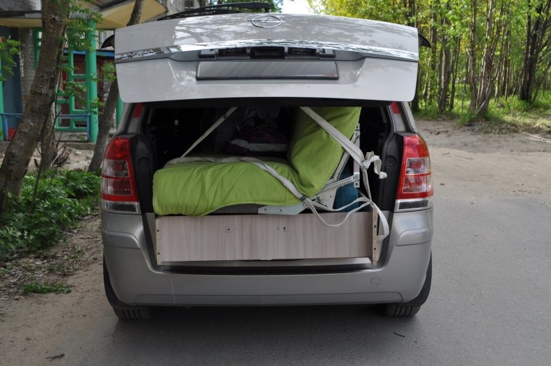 Opel Zafira b багажник