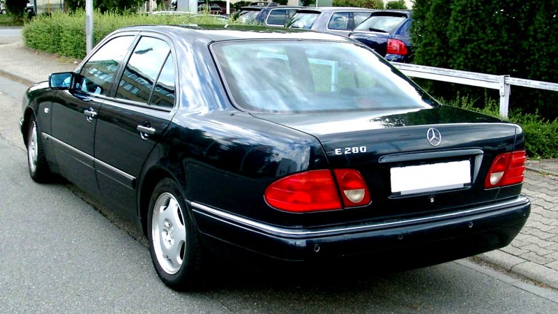 Мерседес Бенц w210