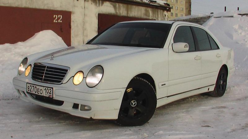Мерседес е210 белый