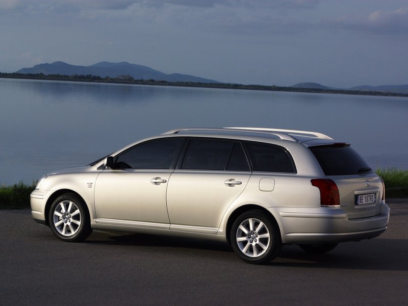Toyota Avensis Wagon 2004