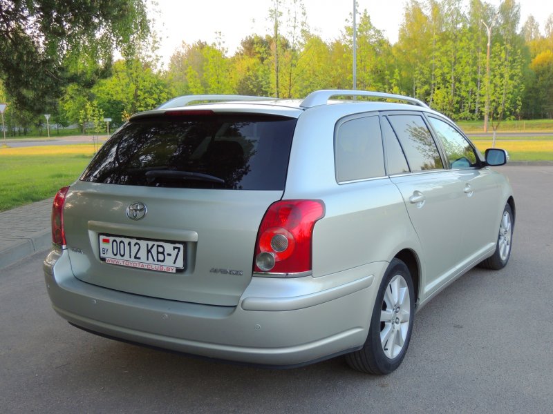 Тойота Авенсис 2007 универсал