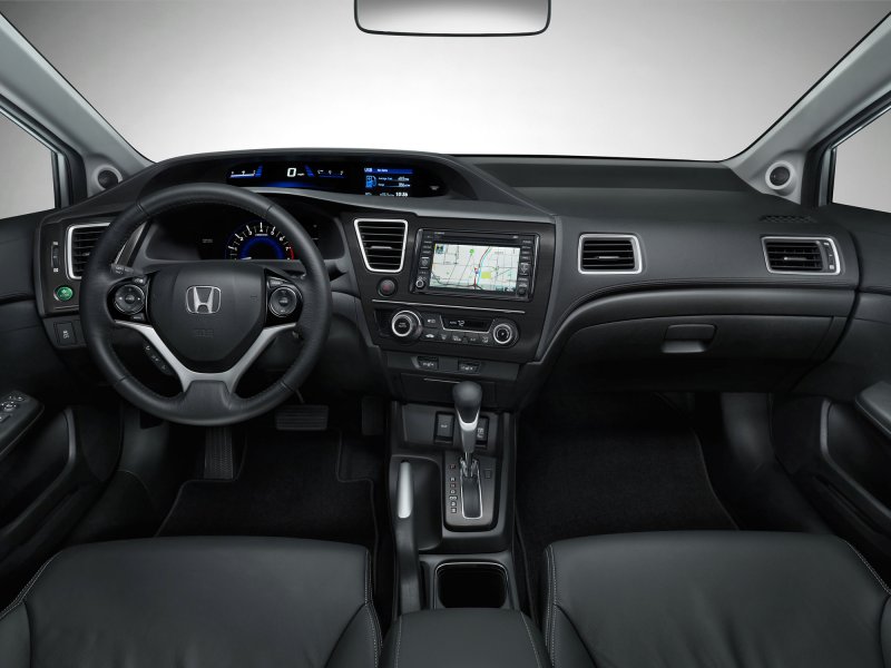 Honda Civic 2014 седан салон