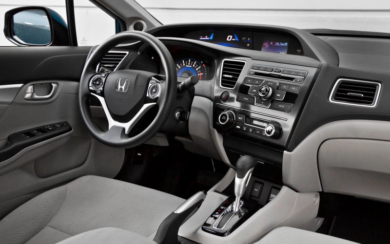 Honda Civic 2012 седан салон