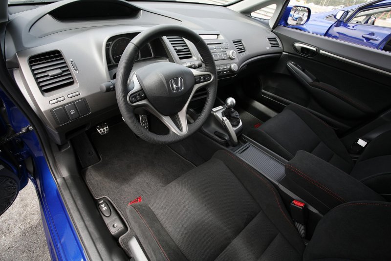 Honda Civic 2008 седан салон
