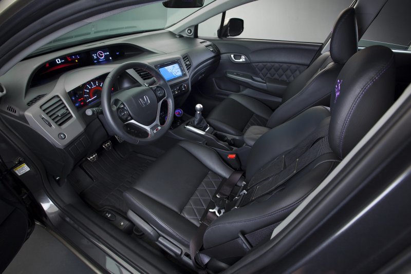 Honda Civic 2010 седан салон