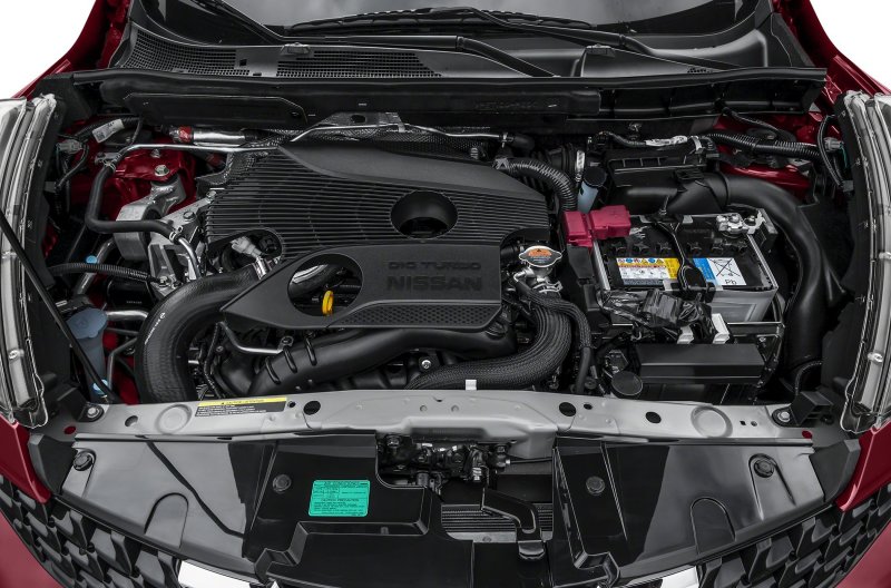 Nissan Juke 1,6 Turbo моторный отсек