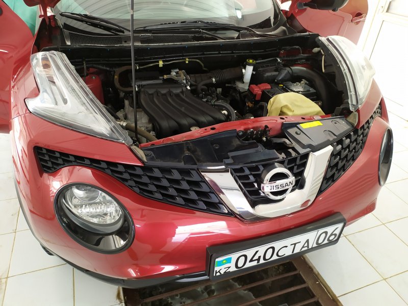 Nissan Juke моторный отсек