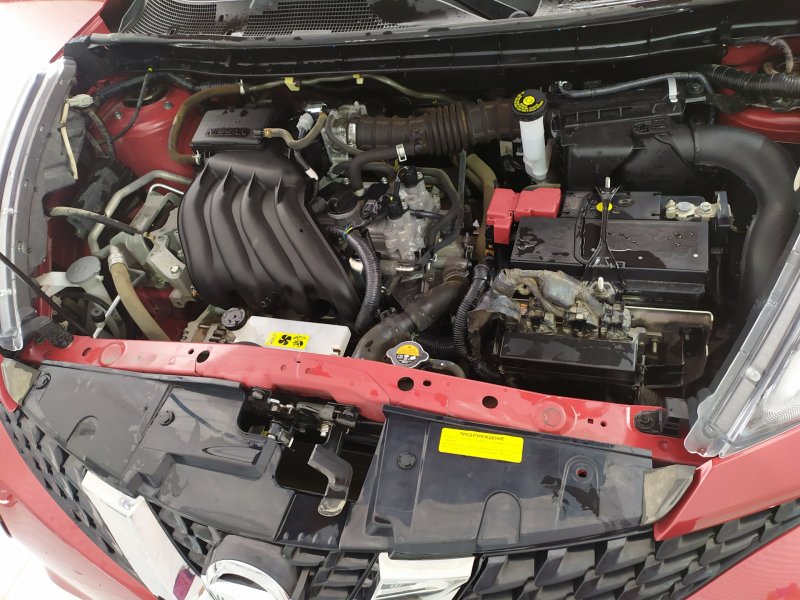 Nissan Juke подкапотное