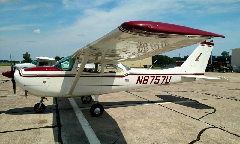 Самолет Cessna 172