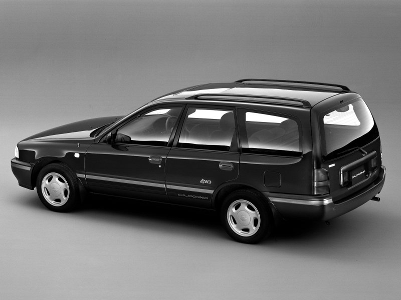 Nissan Sunny traveller y10