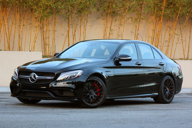 Мерседес АМГ C 63 S