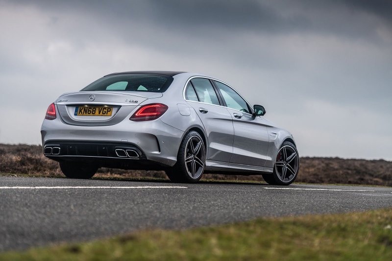 Мерседес c63 AMG 2020