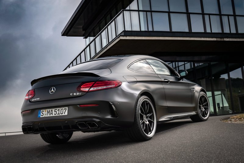 Мерседес АМГ C 63 S Coupe
