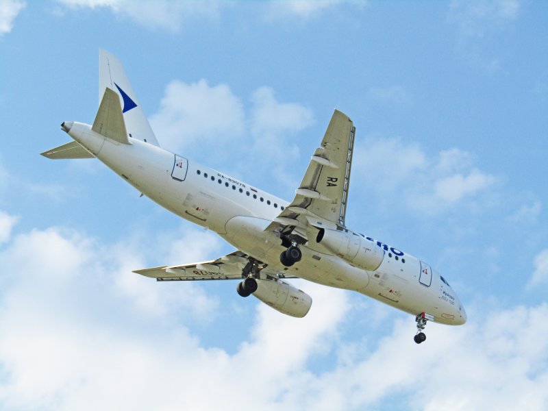 Боинг 737 Икар