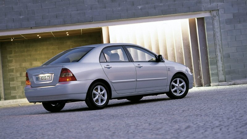 Toyota Corolla e110 седан