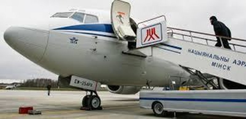 Разворачивай самолет