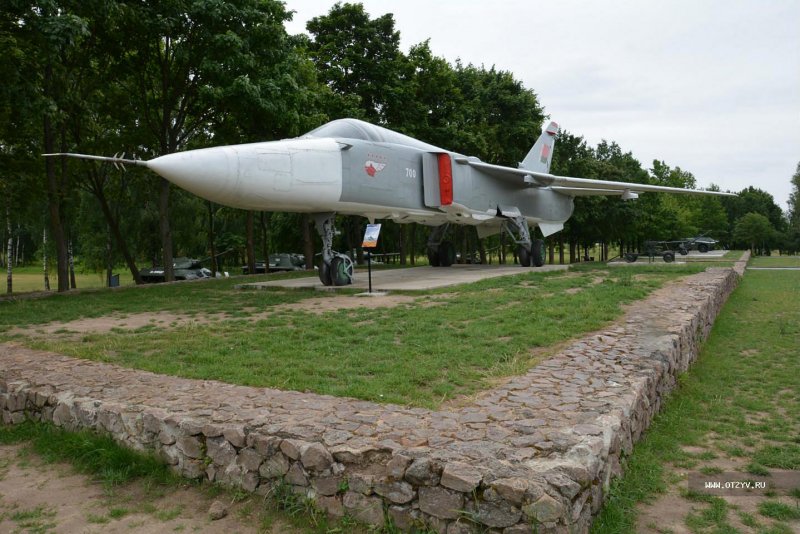 Памятник Су-24 в Гродно