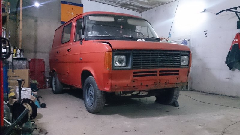 Форд Транзит 1983 Бегемот