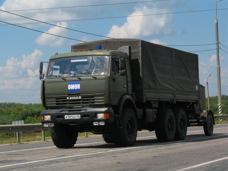КАМАЗ 43118 тентованный военный