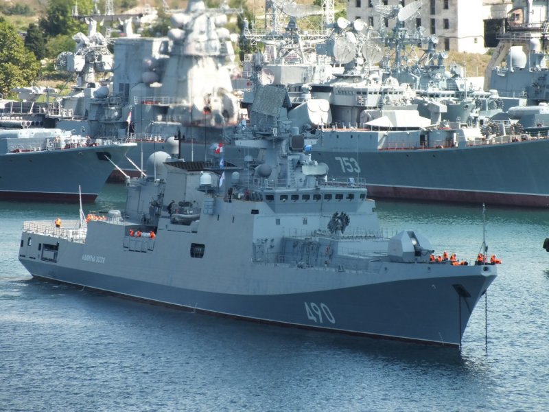 Севастополь корабль Адмирал Эссен