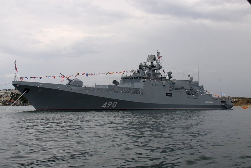 Фрегат Адмирал Эссен 490
