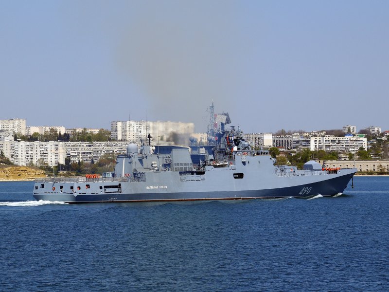 Севастополь корабль Адмирал Эссен