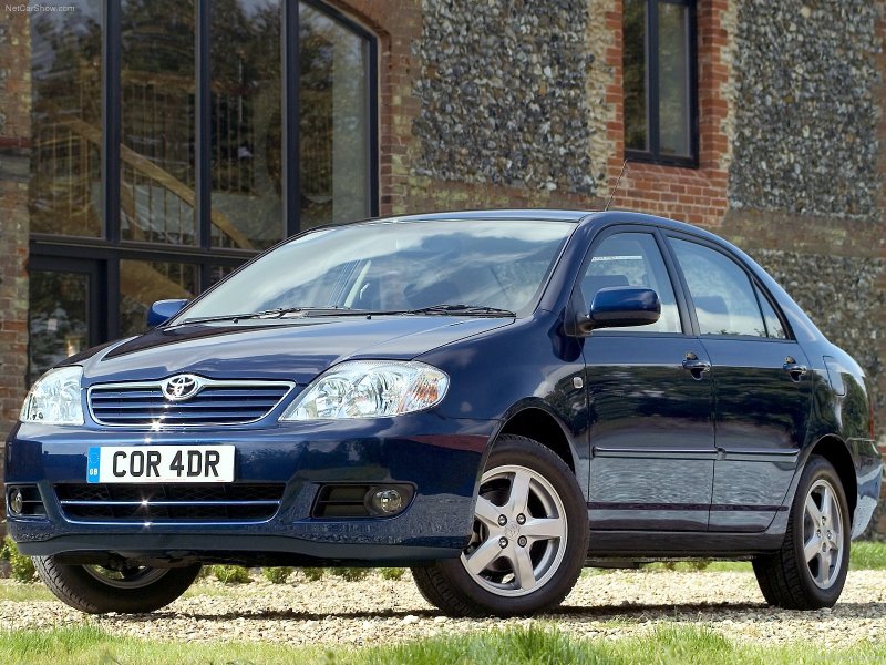 Toyota Corolla 2004 седан