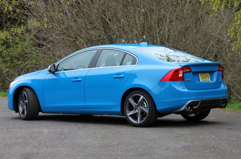 Volvo s60 2011 r Design