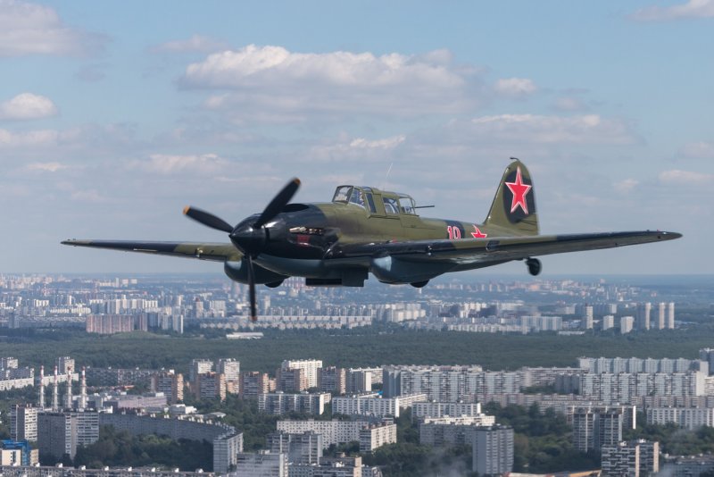 Ил-2 над Москвой