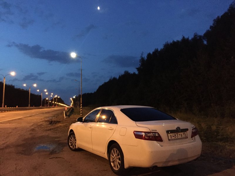 Камри 3.5 на дороге