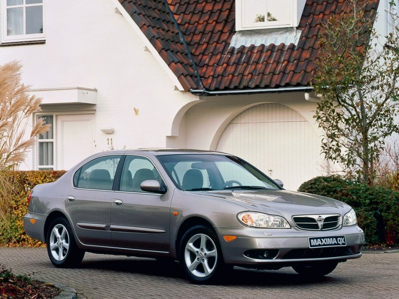 Nissan maxima a33 2000