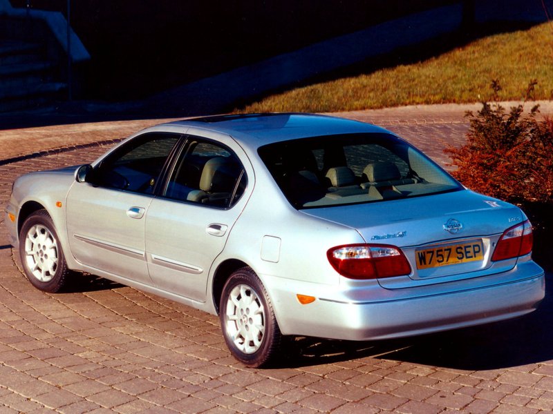 Nissan maxima a33 2000