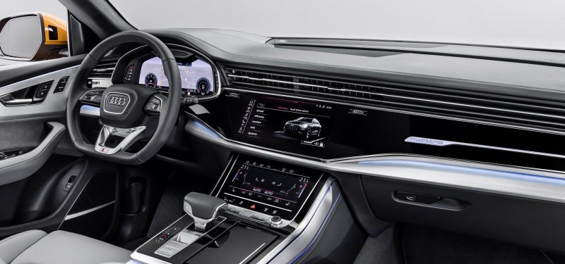Новый Audi q8 салон