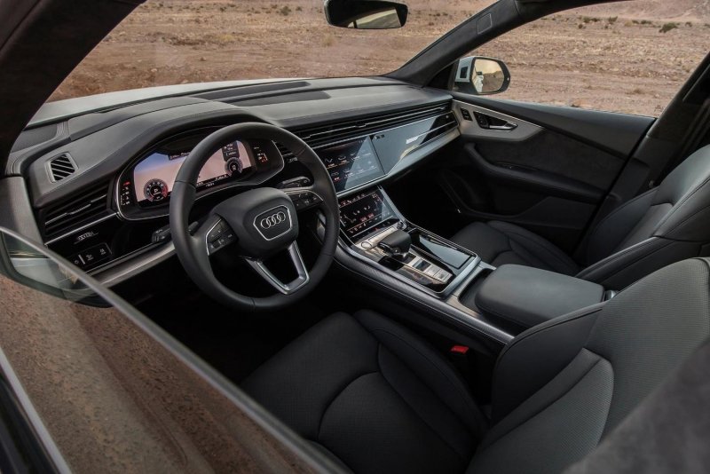 Audi q8 2019 салон