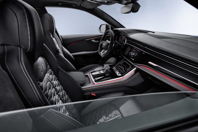 Audi RS q8 салон