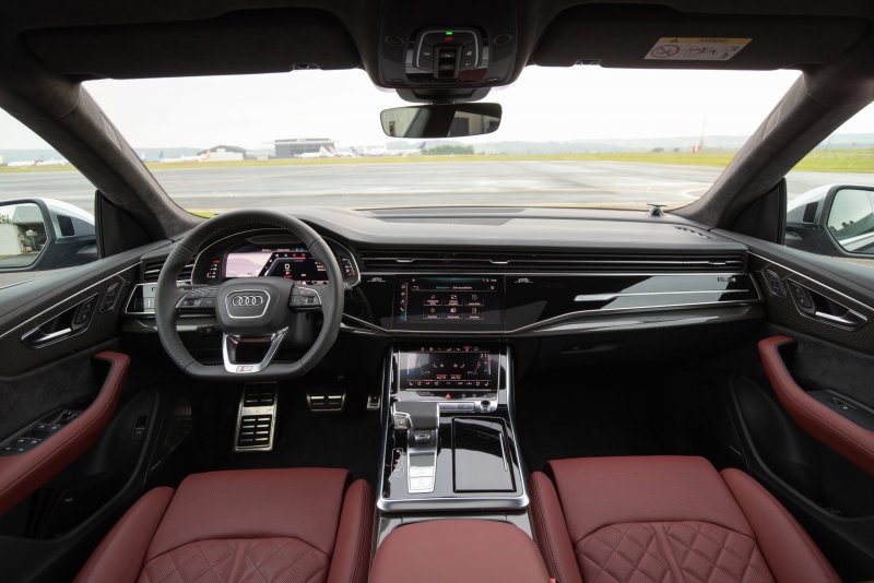 Audi q8 2020 салон
