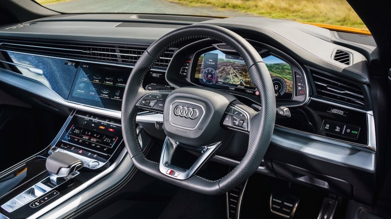 Q8 Audi 2018 салон